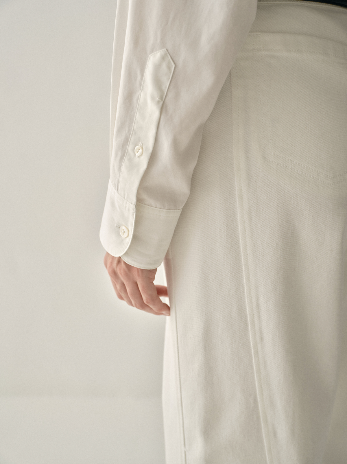 White Wide-Leg Jeans with Leather Belt