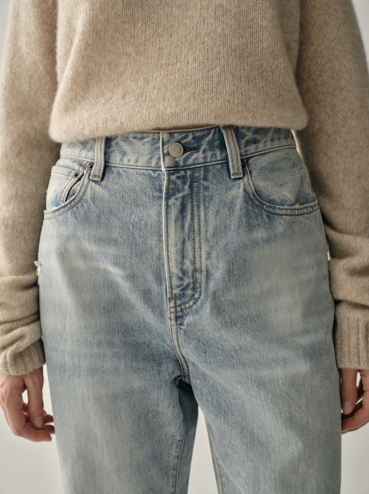 Luxury Cashmere-Silk Textured Crewneck Sweater
